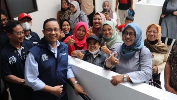 Foto: Gubernur DKI Jakarta Anies Baswedan menunaikan janji politiknya untuk membangun kampung susun bagi warga tak mampu dengan meresmikan bangunan Kampung Susun Produktif Tumbuh Cakung, Jatinegara, Jakarta Timur, Kamis (25/8). (Istimewa)