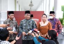 Presiden Jokowi Terima PBNU, Bahas Persiapan R20 di Bali FOTO: Pengurus Besar Nahdlatul Ulama (PBNU) saat memberi keterangan pers usai menemui Presiden Jokowi di Istana Merdeka, Jakarta, pada Kamis (22/09/2022).