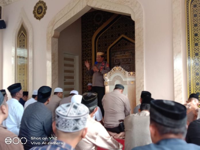 FOTO: Suasana Salat perdana di mesjid Al Amaan Polsek Manggala Jumat, (2/9)