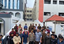 Datangi Kejari, ini Tuntutan Aliansi Pemuda Pemerhati Pedagang Kota Makassar Soal Pasar Butung FOTO: Aliansi Pemuda Pemerhati Pedagang Kota Makassar, menggelar aksi demonstrasi di depan Kantor Kejari Makassar, Rabu (7/9/2022).