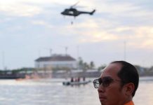 Sukseskan Event Makassar F8, BPBD Makassar Buka Posko Siaga 24 Jam di Laut dan Darat FOTO: Kepala BPBD Kota Makassar Achmad Hendra Hakamuddin saat meninjau persiapan Saat pembukaan hajatan Makassar Internasional Eight Festival and Forum (F8).