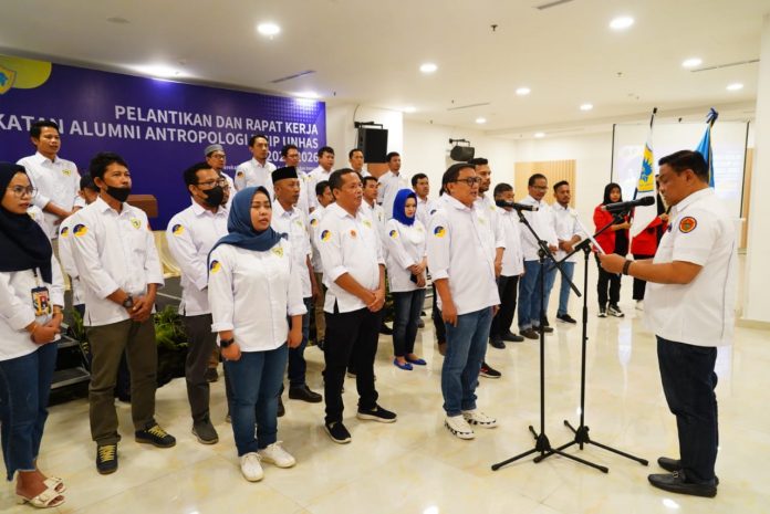 FOTO: Pengurus Ikatan Keluarga Alumni (IKA) Antropologi Fisip Universitas Hasanuddin (Unhas) Makassar, periode 2022/2026 resmi dilatik di Hotel Claro, Sabtu (10/9/2022).