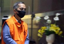 Usai Diperiksa Penyidik KPK, Eks Rektor Unila, Sebut Penyuapnya dari Politisi Hingga Mantan Kepala Daerah Foto: Rektor Universitas Lampung (Unila) nonaktif, Prof Karomani/Net