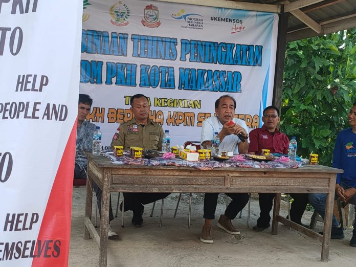 FOTO: Ketua komisi VIII DPR RI , Dr. H. Ashabul Kahfi, S.Ag, M. Ag saat menghadiri kegiatan yang diselenggarakan Lembaga Koordinasi Kota Program Keluarga Harapan dalam kegiatan Pembinaan Teknis Peningkatan SDM PKH Kota Makassar berlangsung di kebun keluarga Bissoloro Bili Bili Kabupaten Gowa 10-11 September 2022.