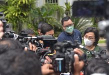 Dampak Kenaikan, Menkeu: Presiden Instruksikan Kepala Daerah Gunakan APBD Atasi Dampak Penyesuaian Harga BBM FOTO: Menkeu Sri Mulyani Indrawati saat menjawab pertanyaan wartawan usai rapat terkait Persiapan Keketuaan Indonesia pada ASEAN 2023, di Kompleks Istana Kepresidenan, Jakarta, Selasa (13/09/2022). (Foto: Humas Setkab/Agung)