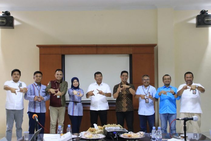 FOTO: Bupati, Andi Muchtar Ali Yusuf di Ruang Rapat Bupati, bersama staf Bank Indonesia. Jumat 16 September 2022