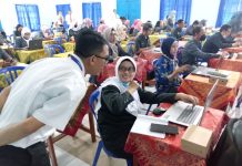 Menuju Digitalisasi Perpustakaan, Satdik Yayasan Hang Tuah Cabang Surabaya Gembleng Pengawak Perpustakaan FOTO: Ketua Pengurus Yayasan Hang Tuah Cabang Surabaya Kolonel Laut (KH) Suryanto Hadiwidodo, S.Si., M.Pd., CTMP., CHRMP membuka secara resmi Pemantapan Digitalisasi Perpustakaan ( e Library) yang berlangsung di SMA Hang Tuah 1 Surabaya (21/09/22)