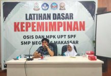 SMPN 6 Makassar Gelar LDK, Hadirkan Pemateri Tokoh Muda FOTO: Kiri Imam Hijr, Presiden mahasiswa Teknik Unibos dan Dzakira Ketua Osis Spensix Makassar.