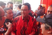 Ketua Umum PP Resmi Angkat Anies Baswedan Anggota Pemuda Pancasila FOTO: Anies Baswedan usai dikukuhkan sebagai anggota Pemuda Pancasila/RMOL