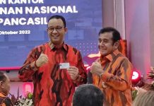 Bak James Bond, ini Nomor KTA Anies Baswedan di Pemuda Pancasila Foto: Gubernur DKI Jakarta, Anies Baswedan resmi jadi anggota Pemuda Pancasila-Foto/Intan Afrida Rafni/Disway.id-