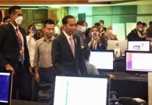 Presiden Jokowi Tinjau Media Center KTT G20 di Bali FOTO: Presiden Jokowi mengunjungi Media Center KTT G20 Bali, Senin (14/11/2022), di BICC. (Foto: Humas Setkab/Rahmat)