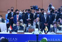 Presiden Jokowi Menghadiri KTT Ke-2 ASEAN-Australia FOTO: Presiden Jokowi saat menghadiri KTT Ke-2 ASEAN-Australia di Sokha Hotel, Phnom Penh, Sabtu (12/11/2022). (Foto: BPMI Setpres/Kris)