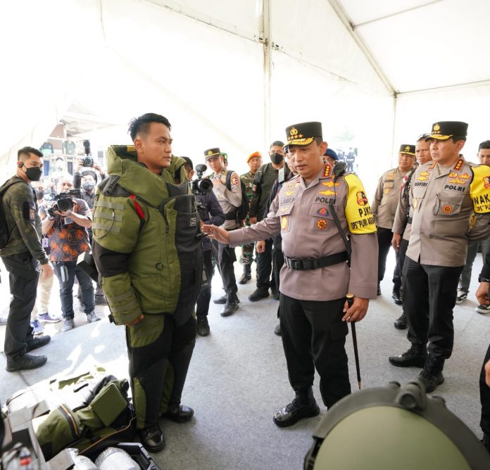 FOTO: Kapolri Jenderal Listyo Sigit Prabowo kembali melakukan peninjauan langsung terhadap kesiapan personel pengamanan untuk memastikan seluruh rangkaian kegiatan KTT G20 berjalan aman dan lancar.