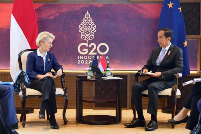 FOTO: Presiden Jokowi saat melakukan pertemuan bilateral dengan Presiden Komisi Eropa Ursula Von Der Leyen, di The Apurva Kempinski Bali, Senin (14/11/2022). (Foto: BPMI Setpres/Muchlis Jr)