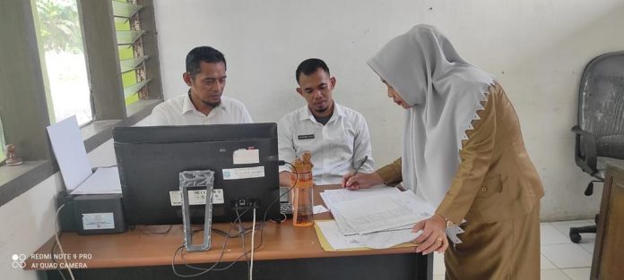 FOTO: Pelayanan administrasi kependudukan (Adminduk) Pemkab Bulukumba disalah satu kantor kecamatan