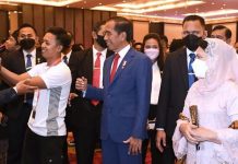 Presiden dan Ibu Iriana Hadiri Syukuran Panitia Nasional Pelaksanaan G20 FOTO: Presiden Jokowi dan Ibu Iriana Joko Widodo menghadiri Syukuran Panitia Nasional Pelaksanaan G20 Tahun 2022, yang digelar di Bali Nusa Dua Convention Center, pada Kamis (17/11/2022).(Foto: BPMI Setpres/Kris)