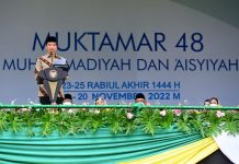 Muktamar ke-48, Ribuan Warga Persyarikatan Muhammadiyah Hadir di Stadion Manahan Solo FOTO: Presiden Joko Widodo saat menghadiri Muktamar ke-48 Muhammadiyah di Stadion Manahan Solo, Jawa Tengah jelang pembukaan Muktamar ke-48 Muhammadiyah/
