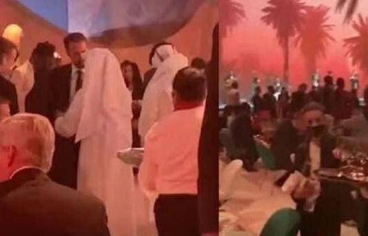 Pesta Miras Usai Undian Piala Dunia 2022 di Qatar Foto: Pelatih Timnas Inggris Gareth Southgate (foto kiri) bergabung bersama sejumlah petinggi Qatar dan FIFA pesta miras usai undian Piala Dunia 2022 beberapa waktu lalu. Foto: mirror/getty