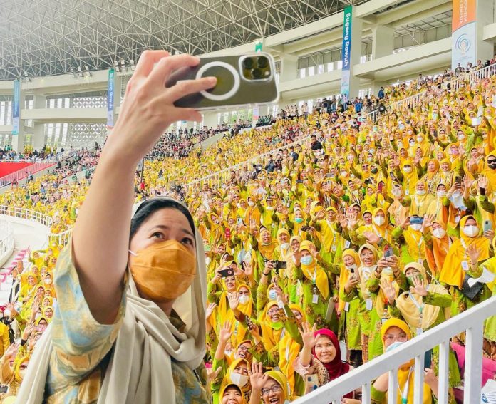 FOTO: Ketua DPR RI Puan Maharani saat menghadiri Pembukaan Muktamar ke-48 Muhammadiyah dan ‘Aisyiyah Tahun 2022, Sabtu (19/11/2022) pagi. (Properti Puan Maharani)