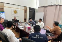 Peningkatan Kapasitas Tim Media Digital dan Dewan Kerja Sekretariat MUI Sulsel FOTO: Bidang Infokom Majelis Ulama Indonesia (MUI) Sulsel menggelar Peningkatan Kapasitas (Capacity building) Tim Media Digital (TMD) dan Dewan Kerja Sekretariat (DKS) MUI Sulsel di Sekretariat MUI Sulsel, Jl. Masjid Raya pada Sabtu, (19/11/2022)