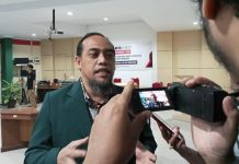 Dokter Asing Jadi Ancaman, IDI Tolak Draf RUU Kesehatan FOTO: Ketua IDI Makassar Dr Abdul Azis. saat ditemui awak media usai menggelar keterangan pers menolak Darft RUU atau Omnibus Law Kesehatan di Graha IDI Jl. Topaz I – F / 77 Panakkukang Mas Kota Makassar. Senin, 20 Nopember 2022.