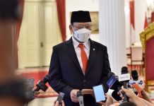 Mardiono Jelaskan Tugas Utusan Khusus Presiden Pengentasan Kemiskinan dan Ketahanan Pangan FOTO: UKP Pengentasan Kemiskinan dan Ketahanan Pangan Muhamad Mardiono memberikan keterangan pers usai dilantik Presiden, Rabu (23/11/2022), di Istana Negara, Jakarta. (Foto: Humas Setkab/Jay)