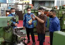 Guna Penuhi Tuntutan Sebagai SMK PK, Seluruh Managemen dan Guru Produktiv SMK KAL-1 Laksanakan Studi Tiru di SMK Mikael Surakarta FOTO: Sekolah Menengah Kejuruan Khusus Angkatan Laut SMK KAL-1 saat lakukan studi tiru di SMK Khatolik ST Mikael Surakarta Jumat (25/11/22)