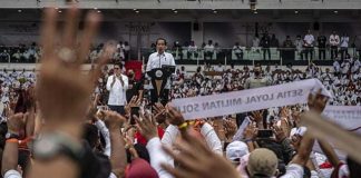 Antara Halusinasi dan Realita, Relawan Jokowi Foto: Presiden Joko Widodo saat bertemu relawan di stadion GBK/Net