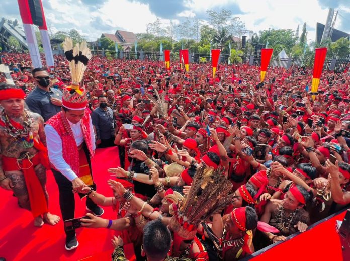 FOTO: Presiden Jokowi dalam kunjungan kerja ke Pontianak, Kalbar, Selasa (29/11/2022). (Foto: BPMI Setpres/Laily Rachev)