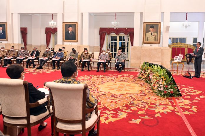 FOTO: Presiden Jokowi dalam acara Penyerahan DIPA dan Buku Daftar Alokasi TKDD Tahun Anggaran 2023, Kamis (01/12/2022), di Istana Negara, Jakarta. (Foto: Humas Setkab/Rahmat)