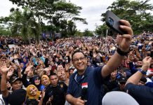 Ribuan Warga Aceh Hadiri Jalan Santai Bersama Anies Baswedan FOTO: Anies Baswedan hadiri Jalan Santai bersama warga Aceh. Sabtu (3/12) pagi.