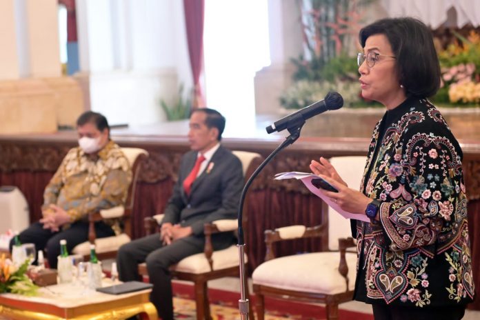 FOTO: Menkeu Sri Mulyani dalam acara Penyerahan DIPA dan Buku Daftar Alokasi TKDD Tahun Anggaran 2023, Kamis (01/12/2022), di Istana Negara, Jakarta. (Foto: Humas Setkab/Rahmat)