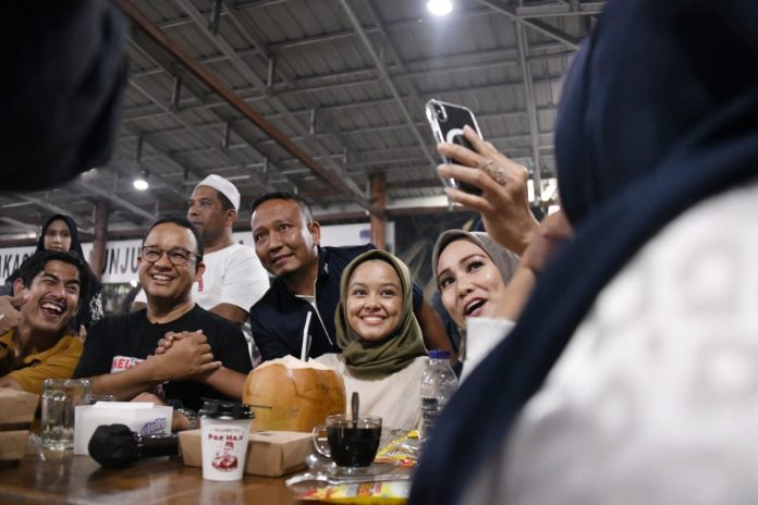 FOTO: Mantan Gubernur DKI Jakarta berkunjung ke Banda Aceh dalam rangka safari politiknya.