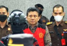 Ferdy Sambo: Tidak Ada Motif Lain, Istri Saya Diperkosa Yosua di Magelang FOTO: Terdakwa Ferdy Sambo saat akan mengikuti proses persidangan . (Tvone)