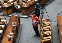 Perdebatan Panas Kader PKS dan Gerindra Saat Pengesahan KUHP, Tifatul: Gitu Mau Koalisi? FOTO: Anggota Fraksi PKS Walk Out/MNC Portal