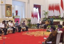 Presiden Minta Jajaran Antisipasi Cuaca Ekstrem dan Krisis Pangan FOTO: Presiden Jokowi memberikan pengantar pada Sidang Kabinet Paripurna (SKP), Selasa (6/12/2022), di Istana Negara, Jakarta. (Foto: Humas Setkab/Agung)