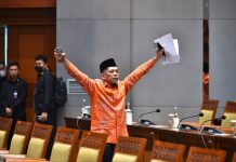 Aksi Gebrak Meja Anggota Fraksi PKS Jadi Perbincangan Publik saat Pengesahan KUHP di DPR Foto: Aanggota Fraksi Partai Keadilan Sejahtera (PKS) DPR RI, Iskan Qolba /Net