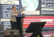 Waka Polri: Diharapkan SDM Polri Dapat Mencapai Keunggulannya Guna Mendukung Stabilitas Keamanan FOTO: Wakil Kepala Kepolisian Republik Indonesia Komjen. Pol Gatot Eddy Pramono, membuka kegiatan Rakorbin SDM dan Rakorbin PNS Polri TA 2022, yang dilaksanakan di Shangrila Hotel, Surabaya yang dimulai tanggal 7-9 Desember 2022.