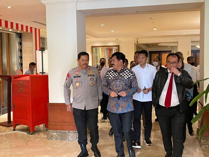 FOTO: Menteri ATR/ BPN RI, Marsekal TNi Purn Hadi Tjahjanto, Wakil Ketua KPK Dr. Nurul Ghufron, S.H., M.H., Kakorbinmas Polri Irjen Pol Harry Sudwijanto, S.I.K., M.Si. Dir TP Kamnegtibum dan TPUL, Yudi Handono., Wadir Tipidum Bareskrim Polri, Direktur Ekonomi Baintelkam Polri. da Para peserta Sosialisasi.