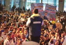 Selain Koalisi PKS-Demokrat, Waketum NasDem: Akan Ada Satu Parpol Bergabung Lagi FOTO: Anies Baswedan saat menggelar safari politik di Makassar, Sulawesi Selatan