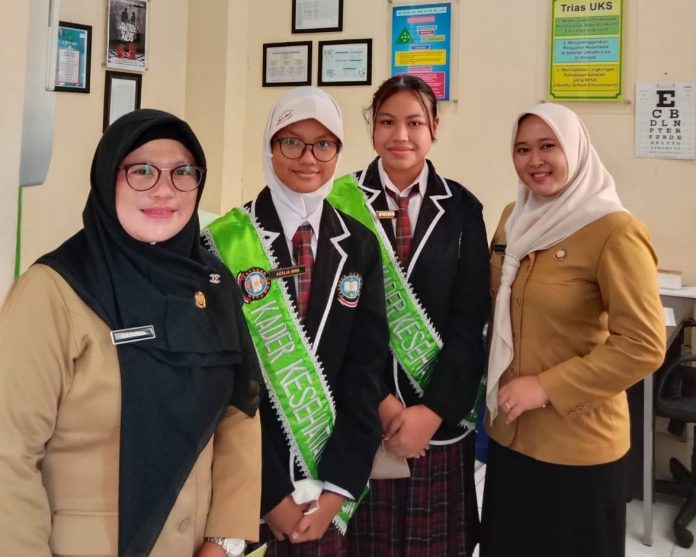 FOTO: Puncak HUT Yayasan Hang Tuah ke -76 yang akan jatuh 14 Januari 2023, berbagai kegiatan lomba sudah di mulai di gelar, tidak ketinggalan Lomba Kebersihan Lingkungan Sekolah yang sudah di mulai sejak Senin,(05/12/22) hingga Selasa,(13/12/22) di ikuti oleh 33 satuan pendidikan yang berada di naungan Cabang Surabaya Yayasan Hang Tuah.