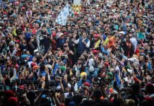 Hak Anies Dalam Ancaman FOTO: Anies Baswedan Saat menggelar safari politik di Sulawesi Selatan. Minggu (11/12)