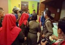 KUHP yang Baru, Wamenkumham: Satpol PP Tidak Dapat Lagi Melakukan Razia dan Pengerebekan FOTO: Puluhan pasangan muda-mudi diamankan Satuan Polis Pamong Praja (Satpol PP) kota Padang, di sejumlah Hotel kelas Melati dan penginapan dikawasan kota Padang, Rabu (12/7) lalu.