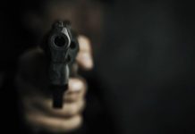 Hendak Beli Nasi Kuning, Karyawan Bank Papua Tewas Ditembak Teroris KKB Ilustrasi penembakan