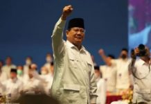 Terbaru Survei KPN, Prabowo Masih Bertengger Paling Atas Perolehan Elektabilitas Capres 2024 FOTO: Ketua Umum DPP Partai Gerindra Prabowo Subianto menerima permintaan dirinya maju kembali sebagai calon presiden (capres) pada Pilpres 2024 dalam forum Rapimnas Partai Gerindra, Jumat (12/8/2022) malam. FOTO/KONTRIBUTOR MPI