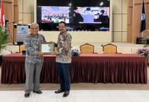 Prof Sukardi Weda Nara Sumber di STAIN Majene FOTO: Prof Dr Sukardi Weda, Guru besar Universitas Negeri Makassar (UNM), saat menghadiri The 1st STAIN Majene's Annual International Conference on Education, Islamic Studies, and Local Wisdom, yang dihelat di Gedung BPMP Majene pada tanggal 7 Desember 2022.