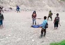 KST Terus Membantai Warga Sipil, Anggota Komisi III Sentil Densus 88 Anti Teror Foto: Foto: Potongan video KKB membantai tukang ojek/Net