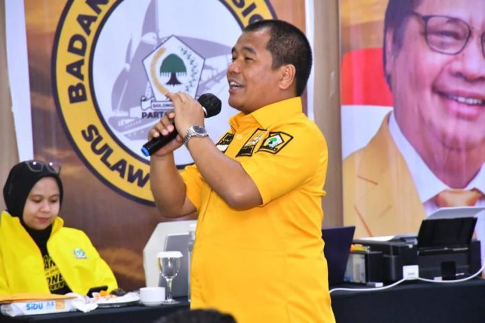 FOTO: Ketua Angkatan Muda Partai Golkar Sulawesi Selatan (AMPG) Rahman Pina saat menghadiri Pendidikan Politik dan Rakorda BSN Sulsel yang digelar di Hotel Ibis Makassar. Kamis (15/12)