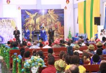 Dandim 1702/JWY Ibadah Natal Bersama Masyarakat Mamberamo Tengah FOTO: Dandim 1702/JWY Letkol Cpn Athenius Murip, S.H.,M.H menghadiri undangan perayaan Natal bersama ASN, TNI-Polri di Kab. Mamberamo Tengah, bertempat di Gereja GIDI Jemaat Bethel Kobakma, Senin (19/12/2022).