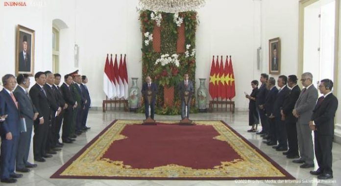 FOTO: Presiden RI Joko Widodo (Jokowi) dan Presiden Vietnam Nguyễn Xuân Phúc mengadakan pertemuan bilateral, di Istana Kepresidenan Bogor, Jawa Barat, Kamis (22/12/2022).